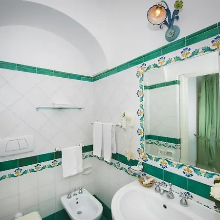 Hotel Alfonso A Mare 3*
