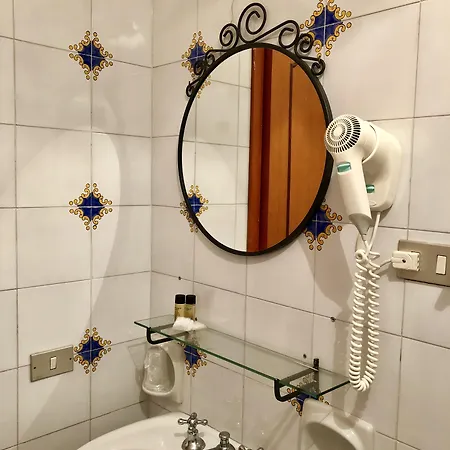 阿方索亚马雷酒店 3*