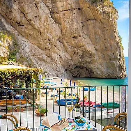 Alfonso A Mare Praiano