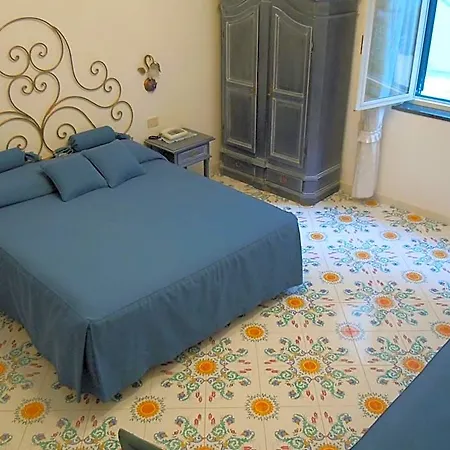 Отель Alfonso A Mare 3*