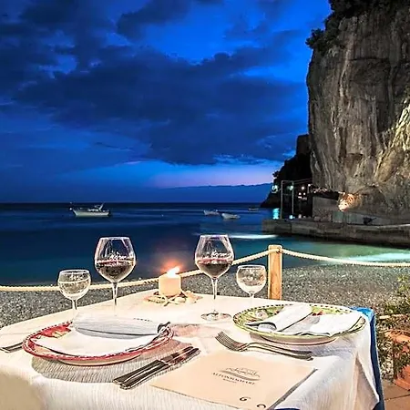 Hotel Alfonso A Mare