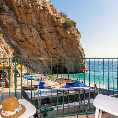 Hotell Alfonso A Mare 3*